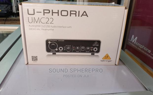 Behringer U-Phoria UMC 22 Audio Interface - main view