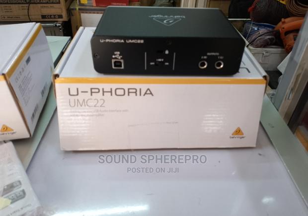 Behringer U-Phoria UMC 22 Audio Interface - thumbnail 4
