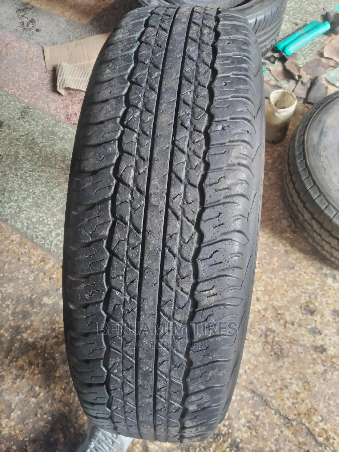 Second Hand Tires Size 225/70r17c Dunlop Make.