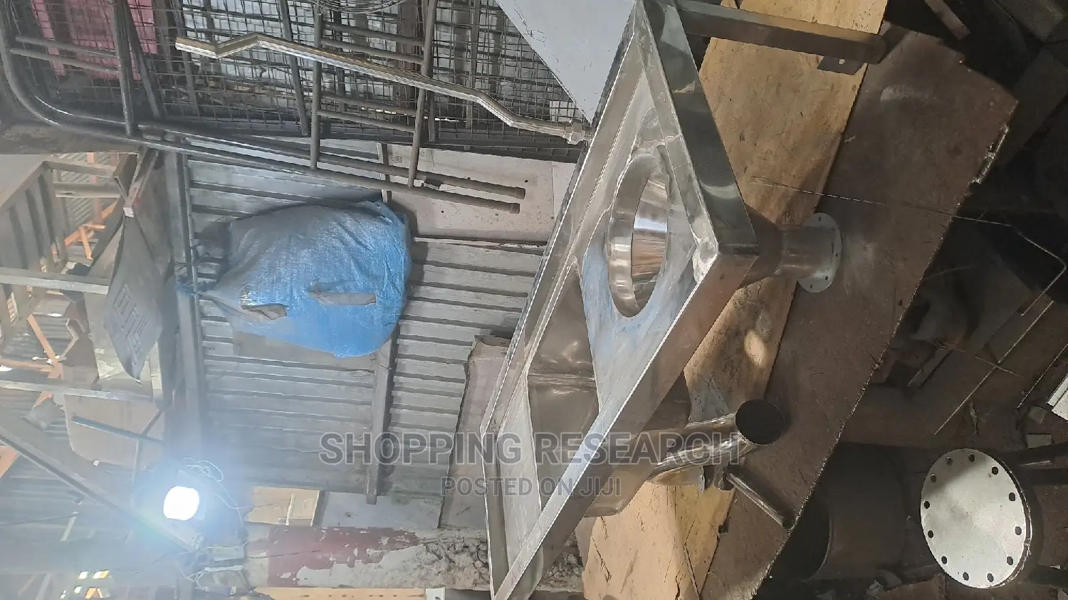 Stainless Steel Hospital Sluice Sink With Elbow Cistern