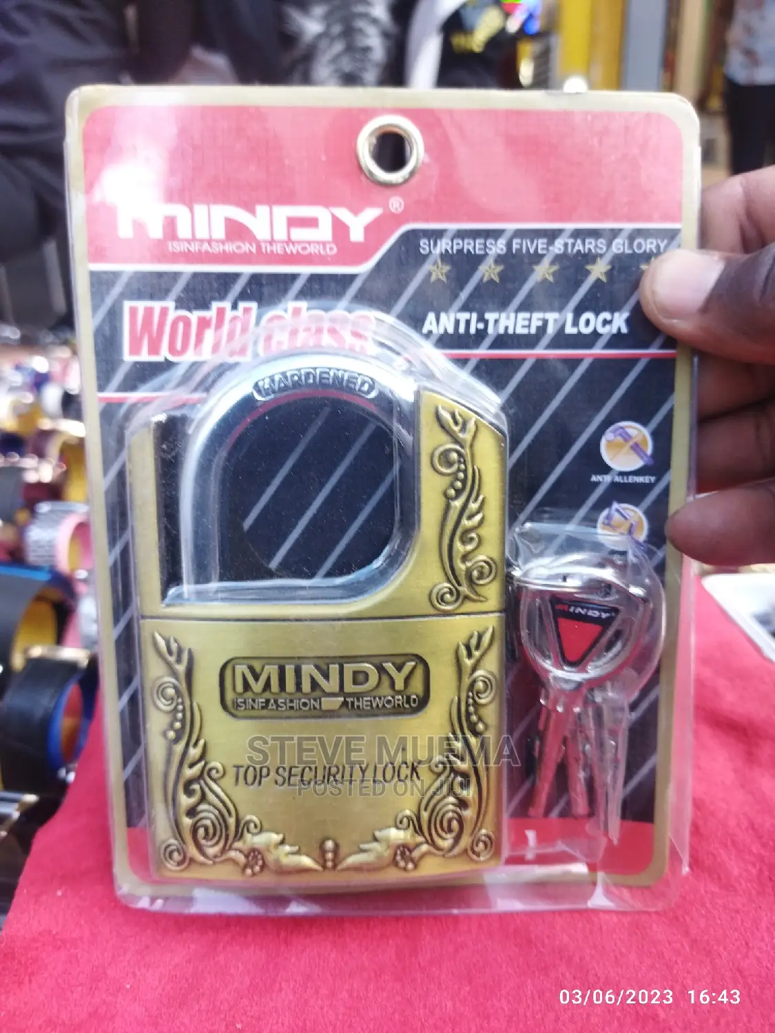 Mindy Padlock,Size 70