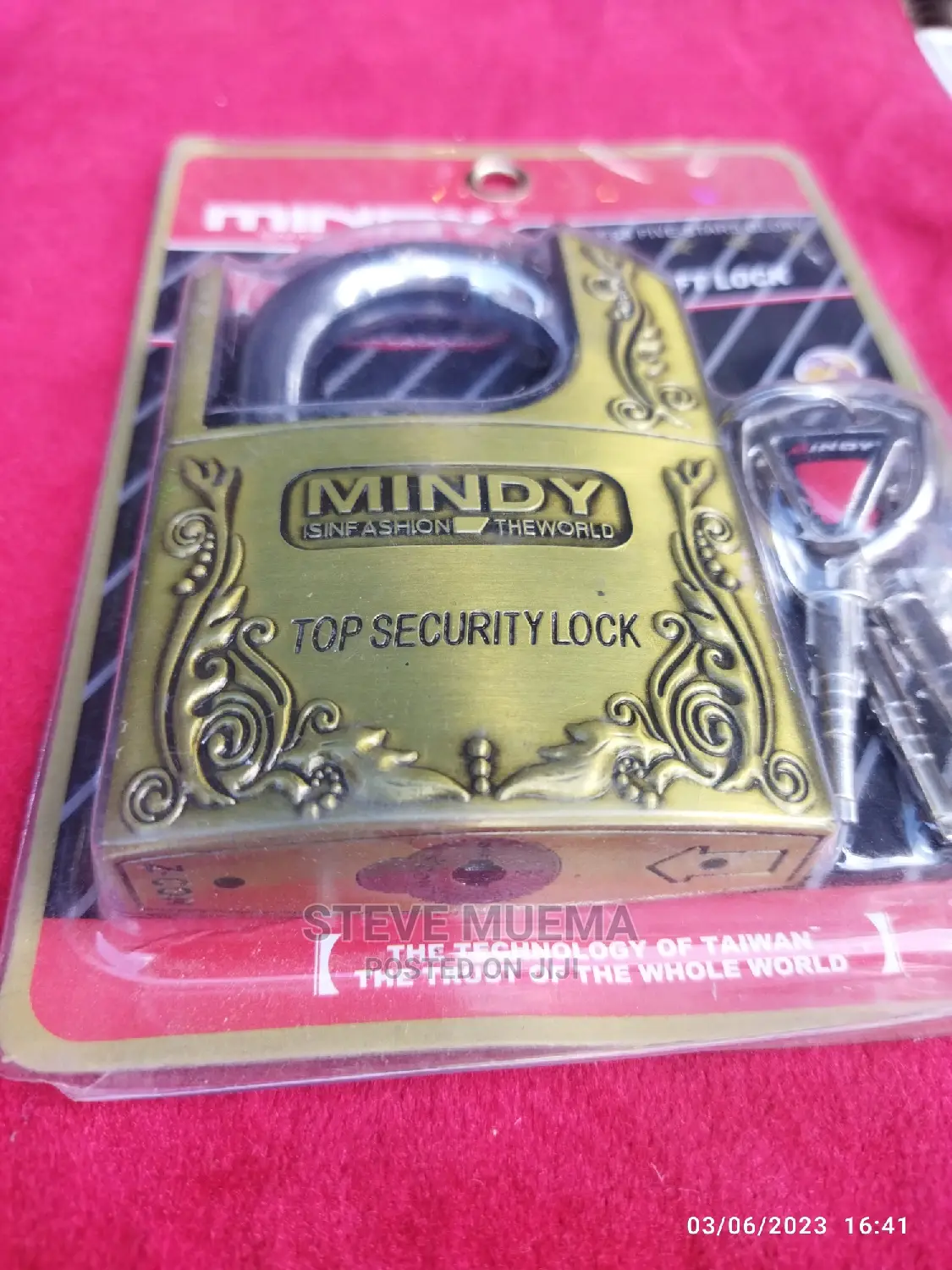 Mindy Padlock,Size 70