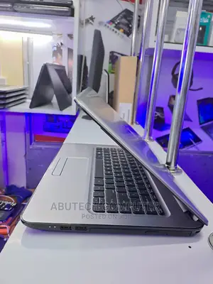 Laptop HP 348 G4 8GB Intel Core I5 HDD 500GB