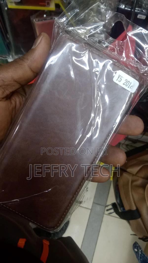 Flip Cover Huawei Y5 2018 Leather - thumbnail 2