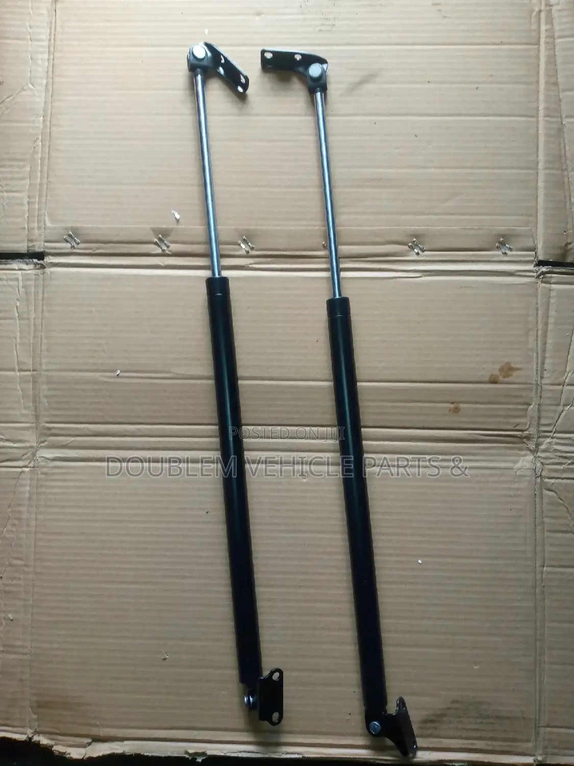 Boot Shocks Toyota Hiace 1993/Shark/5l Low Roof/ High Roof