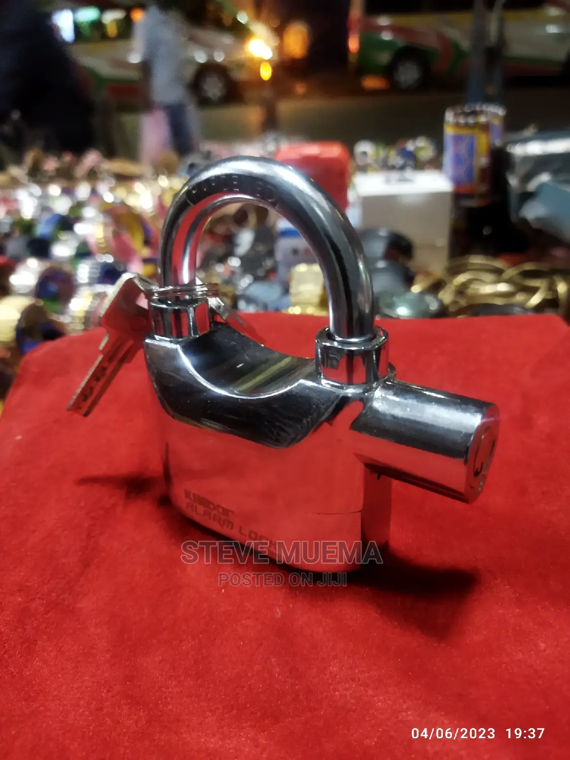 Kinbar Alarm Padlock.