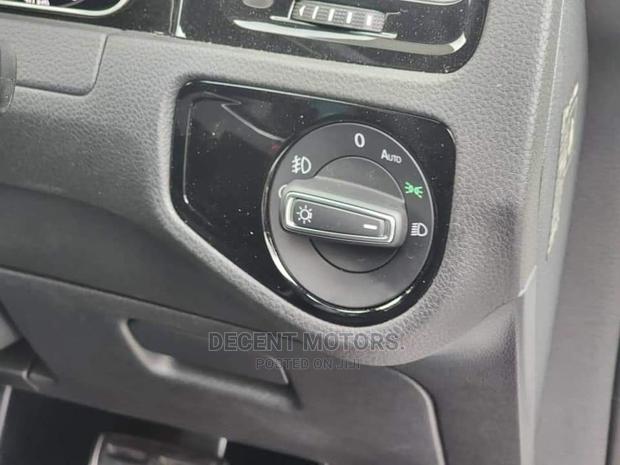 Volkswagen Golf 2017 White - thumbnail 11