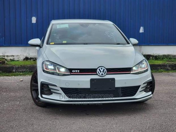 Volkswagen Golf 2017 White