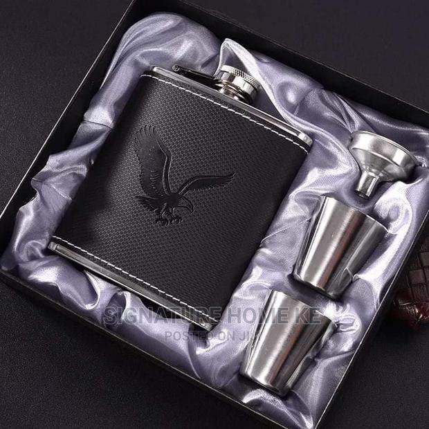 Whiskey Flask Set - thumbnail 2
