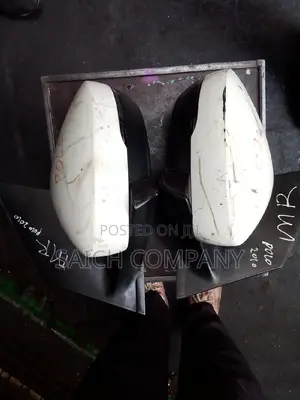 Volkswagen Polo 2011 Side Mirrors