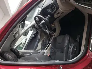 Volvo V40 2015 Red