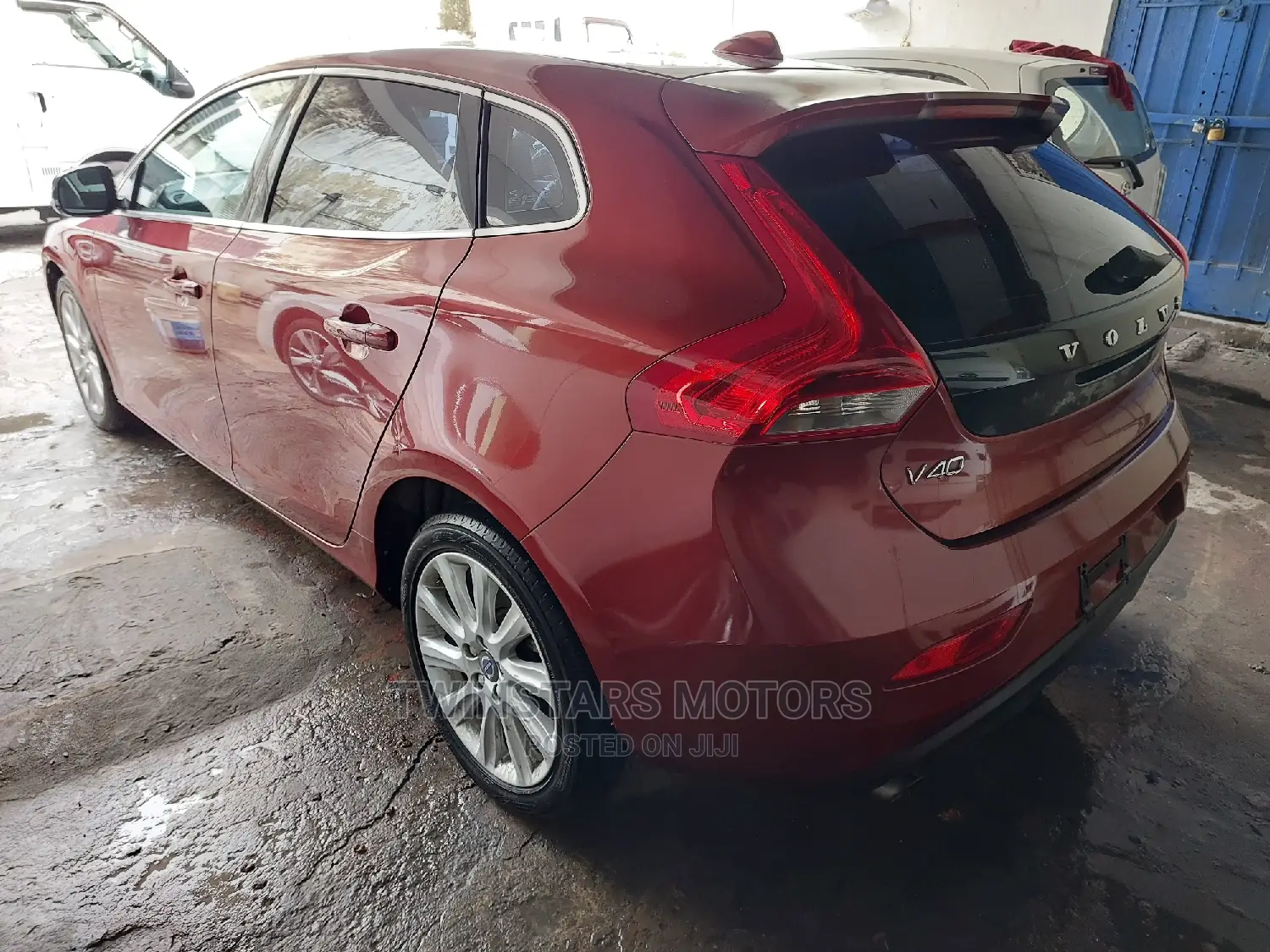 Volvo V40 2015 Red
