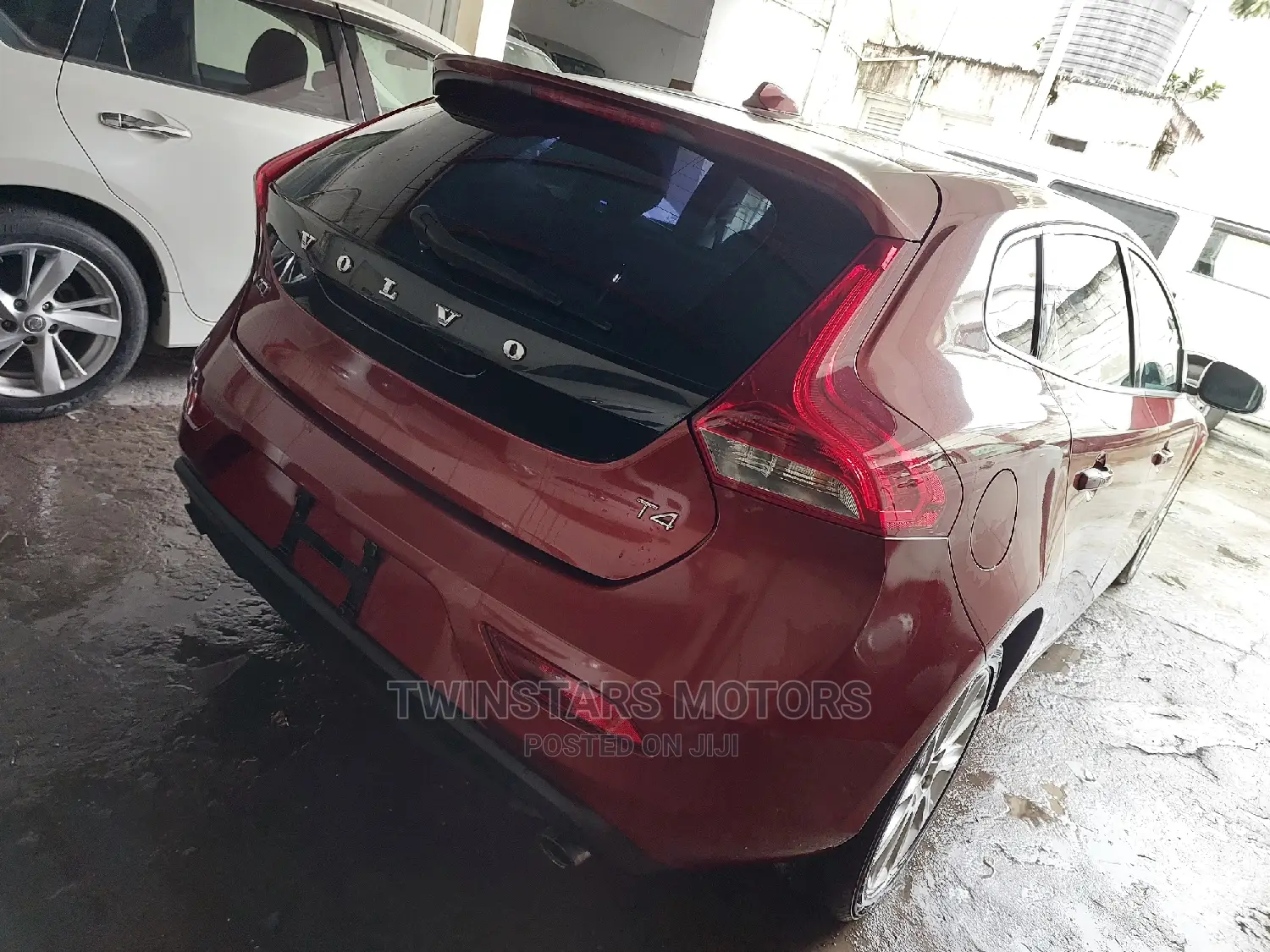 Volvo V40 2015 Red