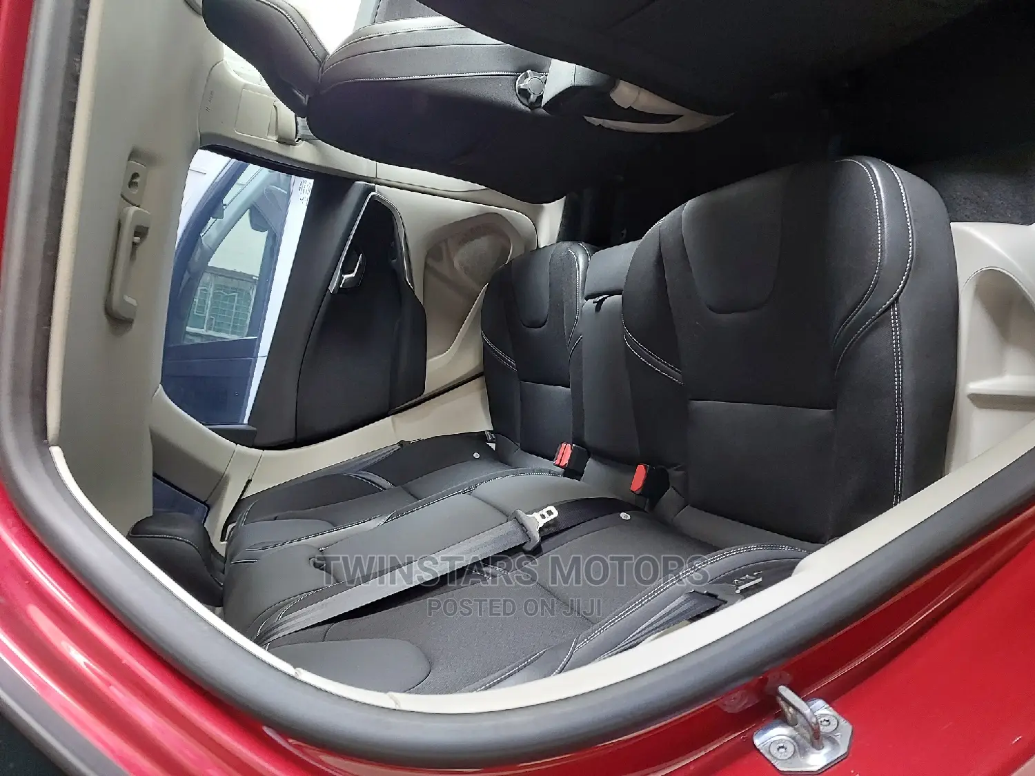 Volvo V40 2015 Red