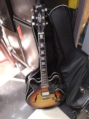 Gibson Les Paul Guitar - thumbnail 2