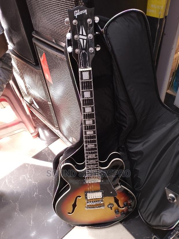 Gibson Les Paul Guitar - thumbnail 3