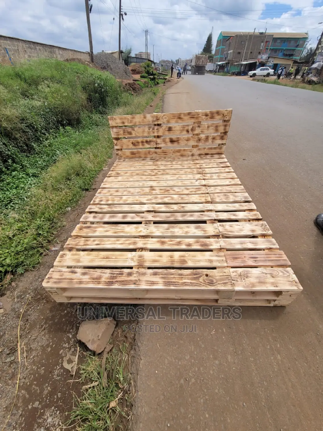 Smart Wooden Pallet Bed 5*6