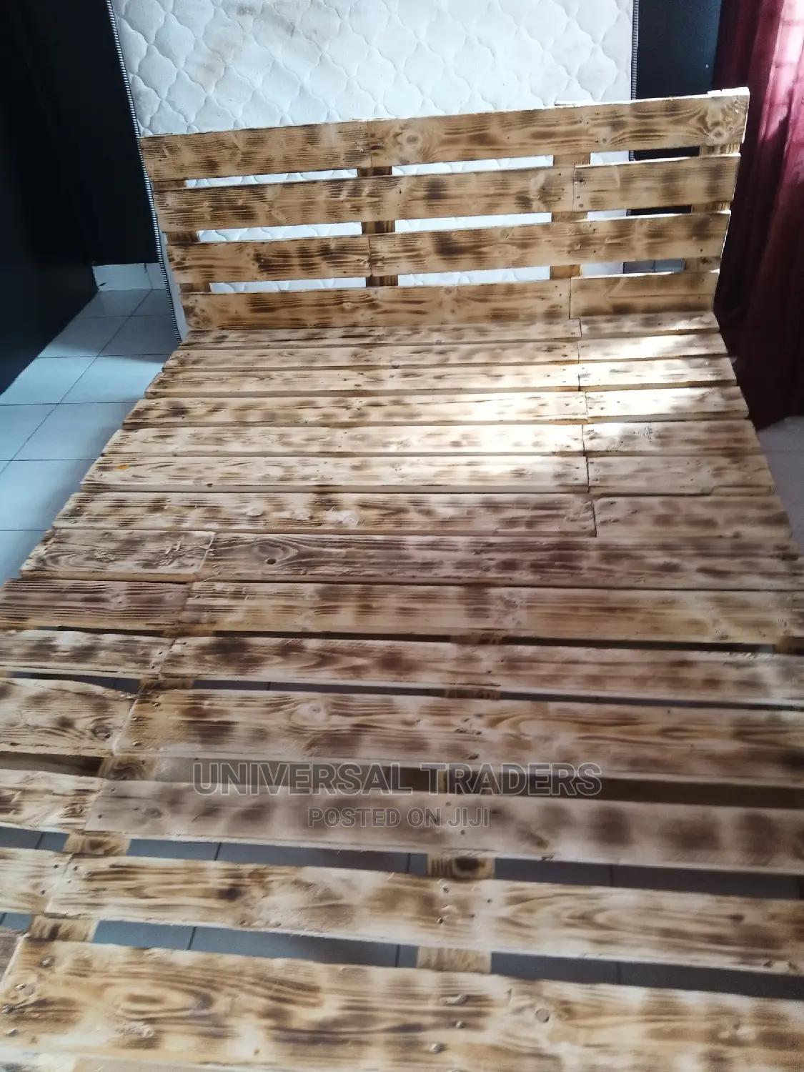 Torched Wooden Pallet Bed - Size 5*6