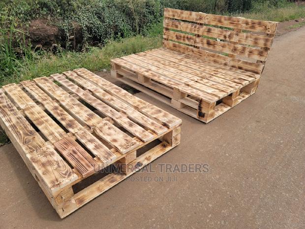 Premium 5*6ft Wooden Pallet Bed - thumbnail 2