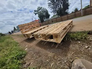 Pallet Bed - Splittable Wooden Pallet Bed - 5*6 Ft