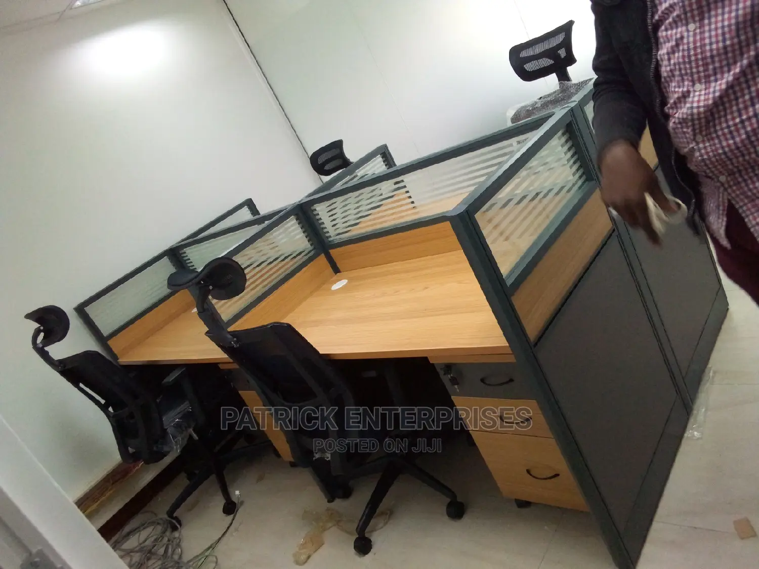 Imported Executive 4 Way Workstation