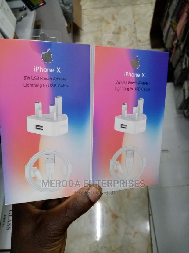 iPhone X 5W New Original Charger - main view