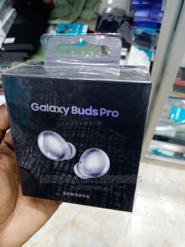Samsung Galaxy Buds Pro Headset - main view