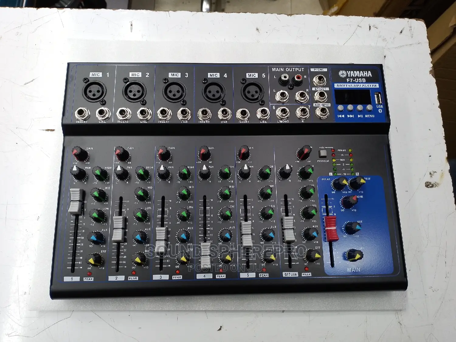 Yamaha F-7 USB Plain Mixer