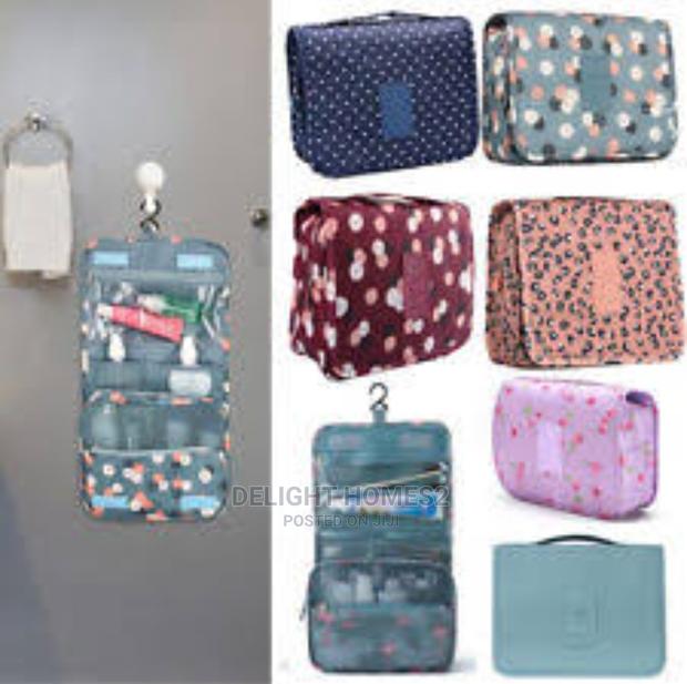 New Foldable Hanging Make Up / Cosmetic Bag* - thumbnail 3