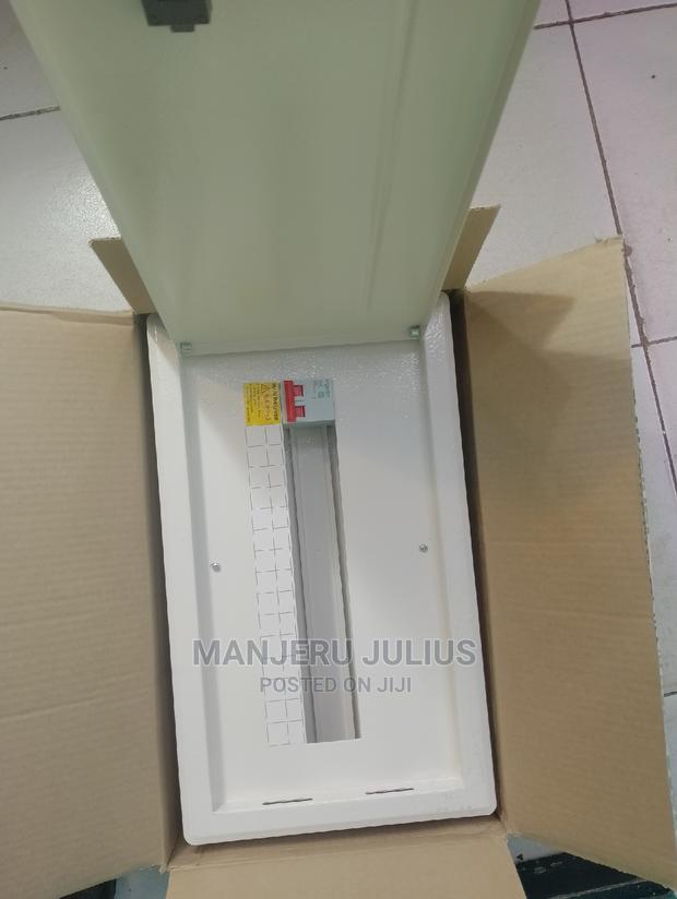 15way Scheider Consumer Unit - thumbnail 3