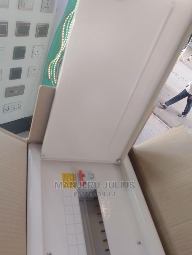 15way Scheider Consumer Unit - thumbnail 4