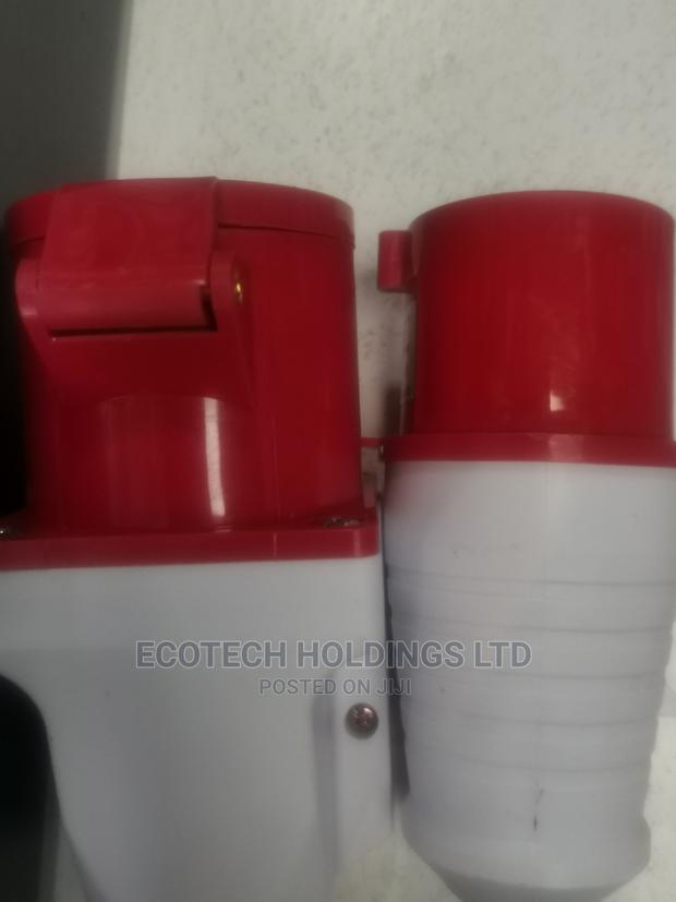 Industrial Sockets - thumbnail 3