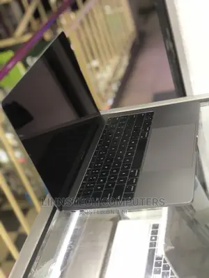 Laptop Apple MacBook Pro 2017 8GB Intel Core I5 SSD 256GB