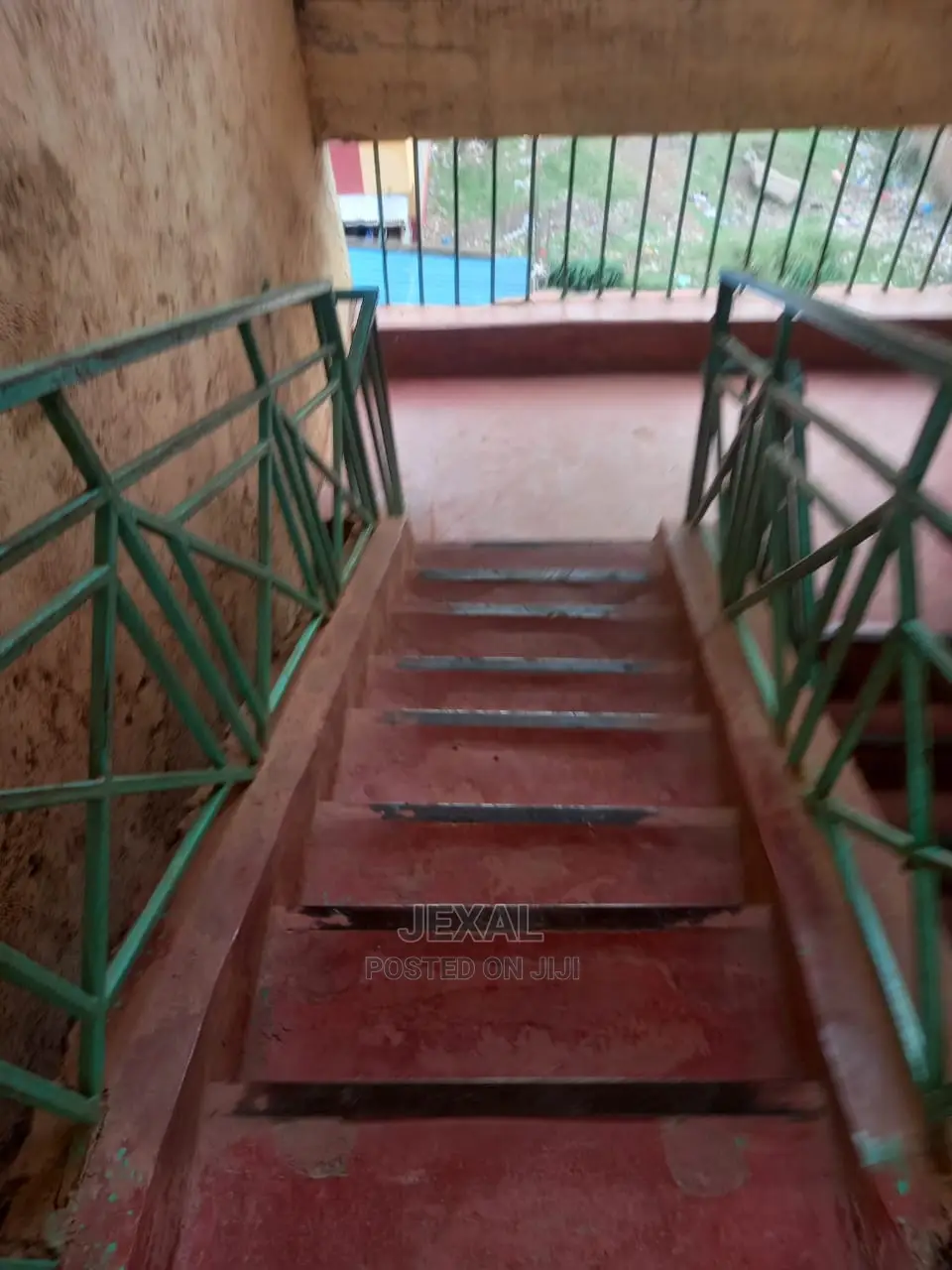 Moving Kutoka Ngorofa Kuenda Ngorofa