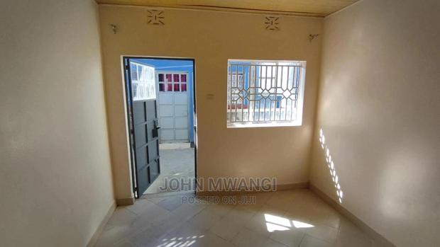 Mini Flat in Teachers Estate for rent - thumbnail 8