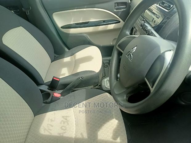 Mitsubishi Mirage 2017 Silver - thumbnail 3