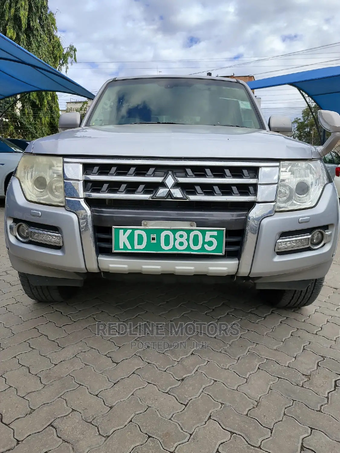 Mitsubishi Pajero 2016 Silver