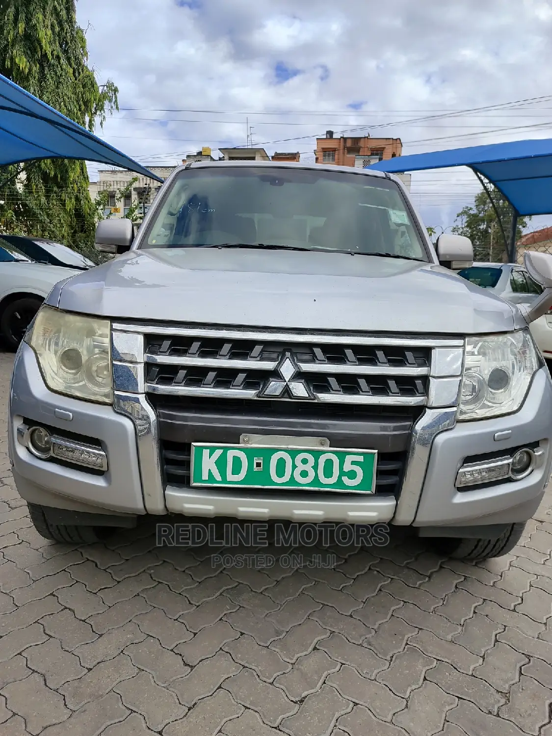 Mitsubishi Pajero 2016 Silver