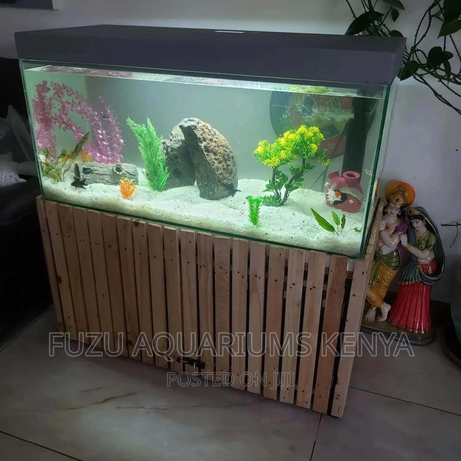 Customized Pallet Aquarium