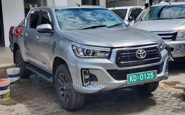 Toyota Hilux 2016 Silver