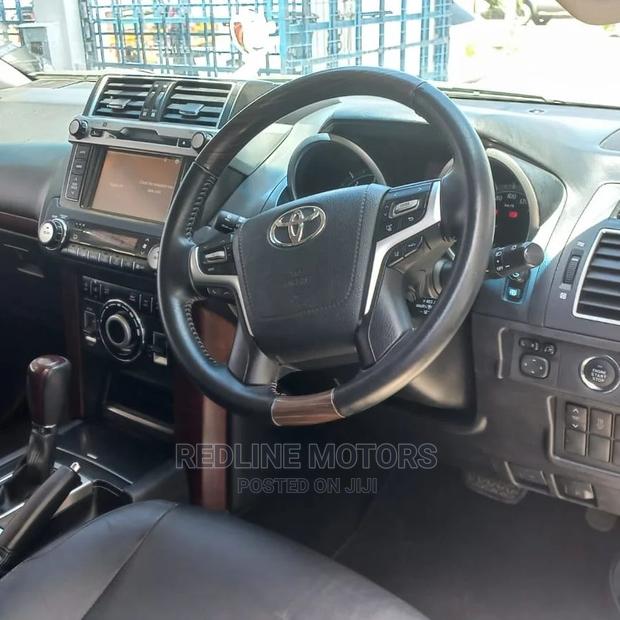 Toyota Land Cruiser Prado 2.8 2017 White - thumbnail 7