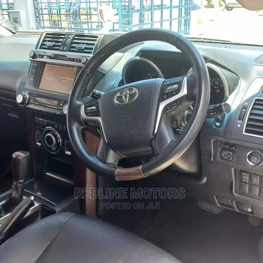 Toyota Land Cruiser Prado 2.8 2017 White