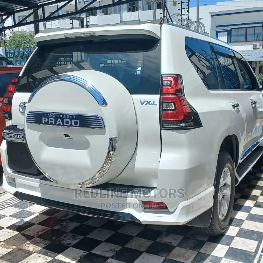 Toyota Land Cruiser Prado 2.8 2017 White