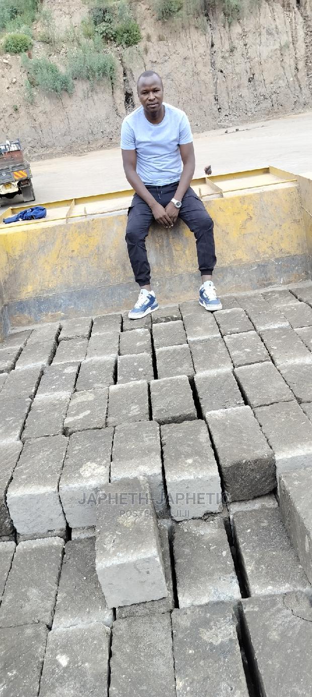 Mawe Safi Sana Ya Ndarugo, Machine Cut  - thumbnail 3