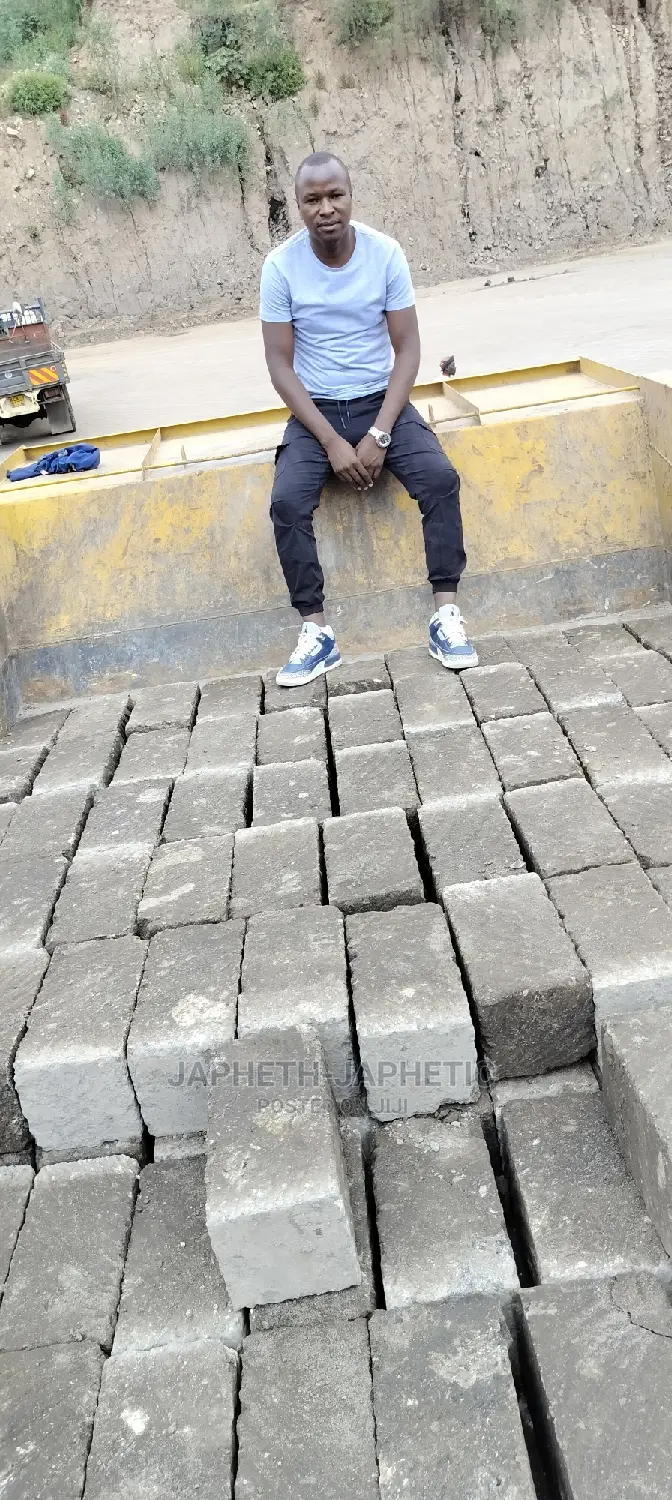 Mawe Safi Sana Ya Ndarugo, Machine Cut 