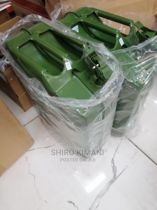 20 Litre Fuel Jerricans - thumbnail 2