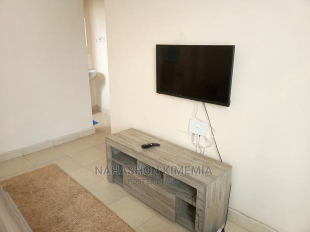 Convenient One Bedroom Airbnb TRM Drive Roysambu Thika Road - thumbnail 2