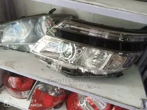 Voxy 2015 Headlight Xenon