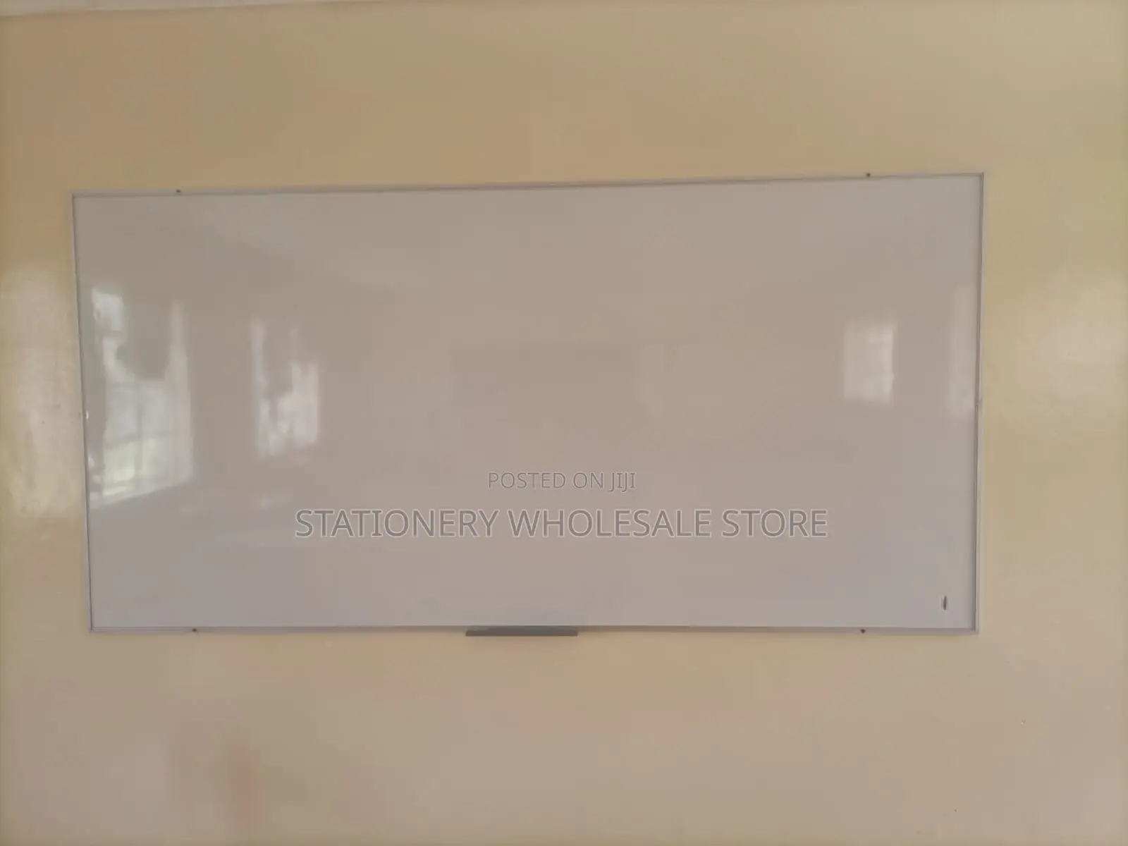 Quality Heavy Duty White Board for Trainings 8x4ft