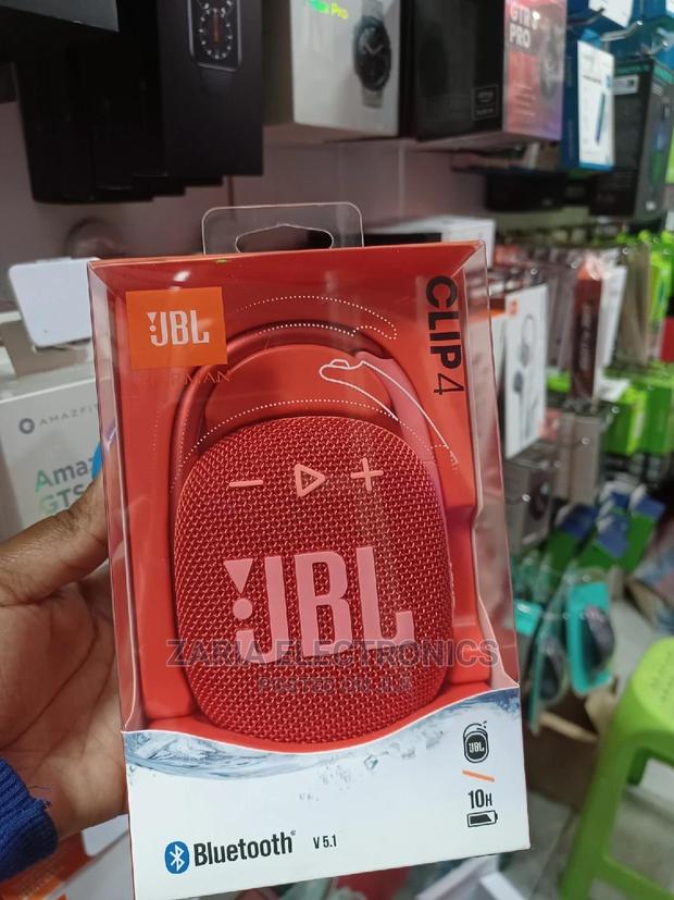 JBL Clip 4 Portable Blutooth Speaker - thumbnail 3